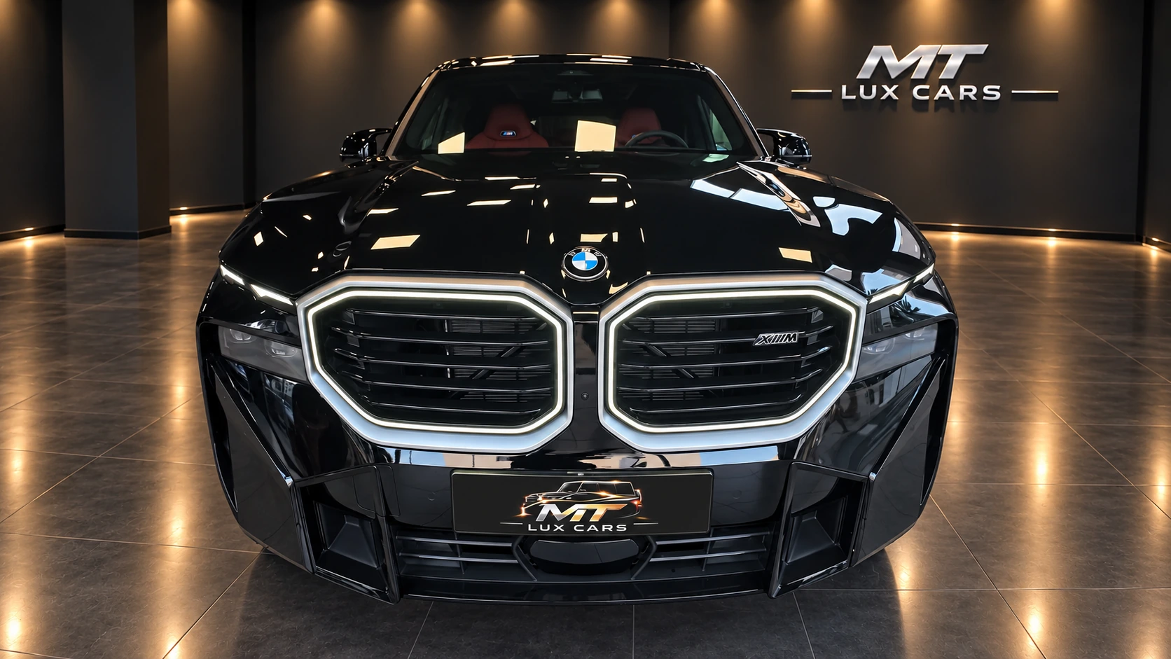 BMW XM 50e, vista frontal